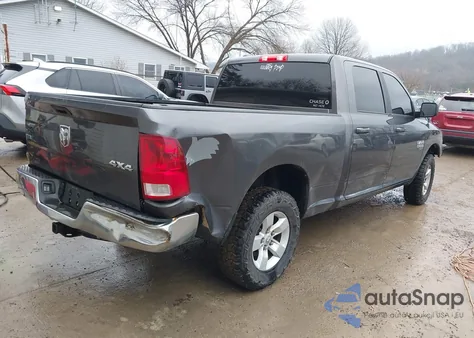 2021 Ram 1500 Classic Slt 4X4 6'4 Box z USA, uszkodzony, nr VIN 1C6RR7TT1MS517126